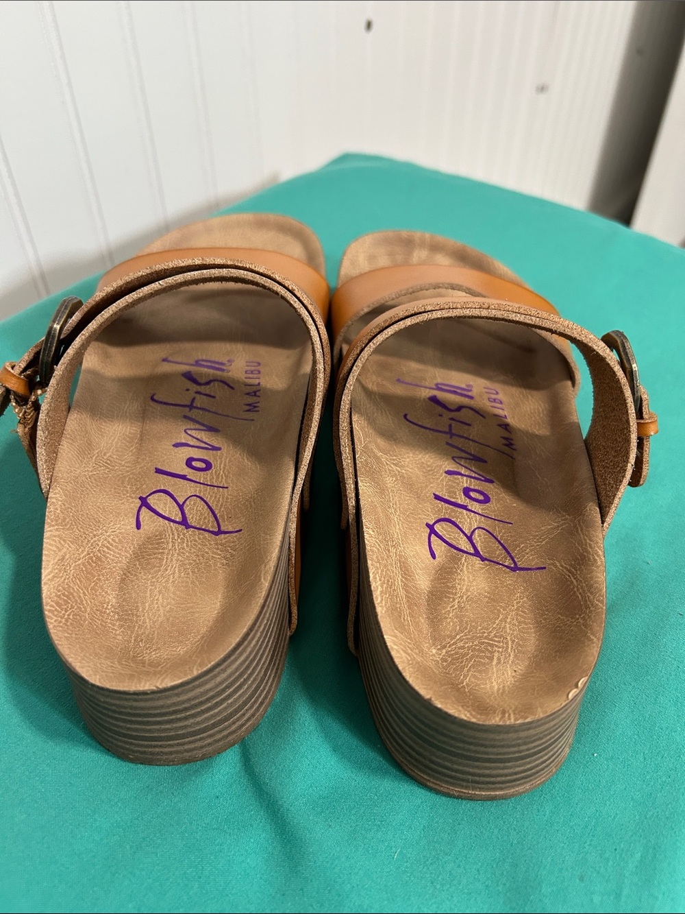 BLOWFISH Malibu Women's Tan Double Strap Wedge Slide Style Sandals Sz: 7 - Picture 2 of 10
